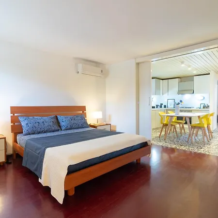 Al Civico 1 Апартаменты *