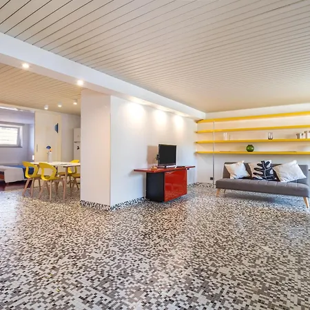 Al Civico 1 Конверсано