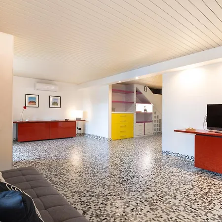 Al Civico 1 Конверсано